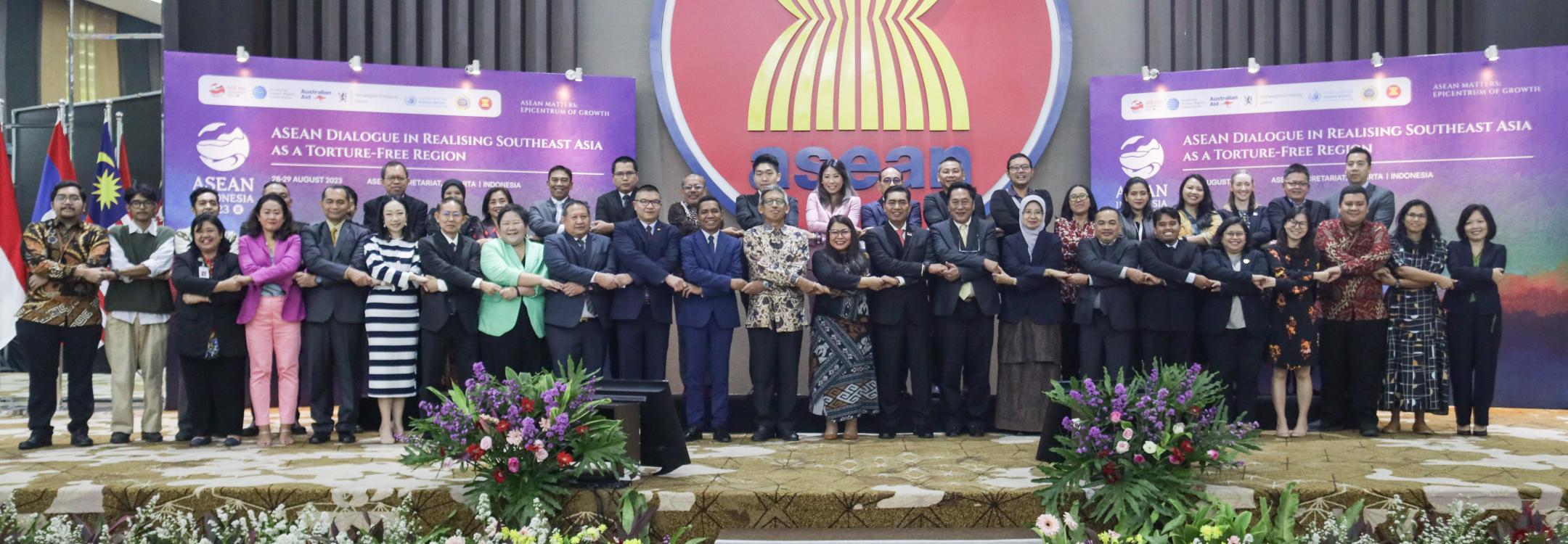 Participants at the AICHR regional dialogue